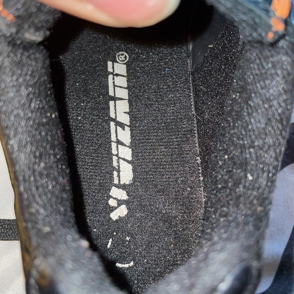 Vizari cleats-gently used - Picture 3 of 3